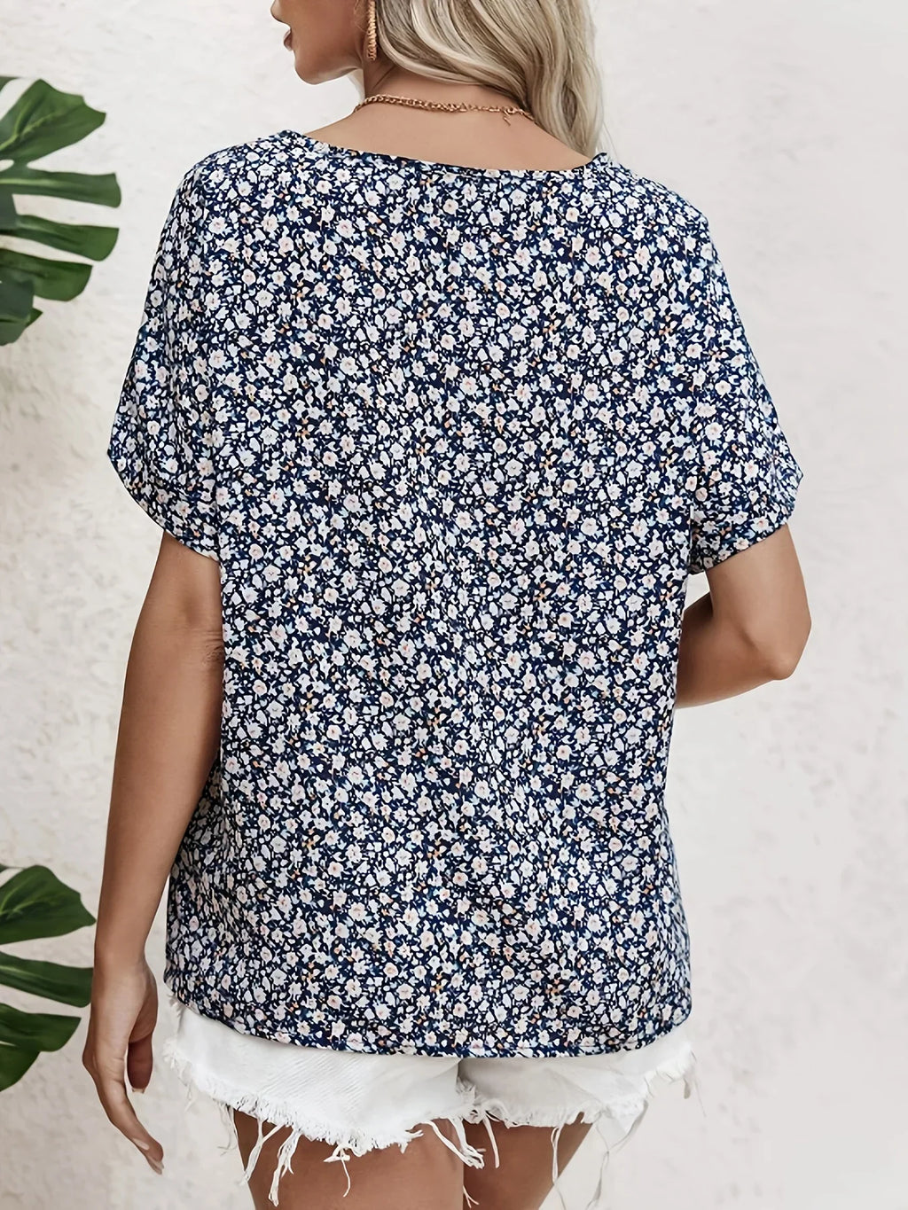 Carrie Ditsy Floral Blouse | Women's Short-Sleeve V-Neck Top