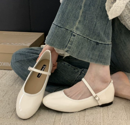 Coco Mary Jane Flats | Women's Patent Round-Toe Shoes