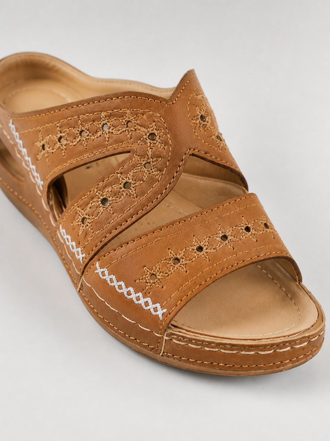 Calla Embroidered Slide Sandals | Women's Flat Slip-On Slides