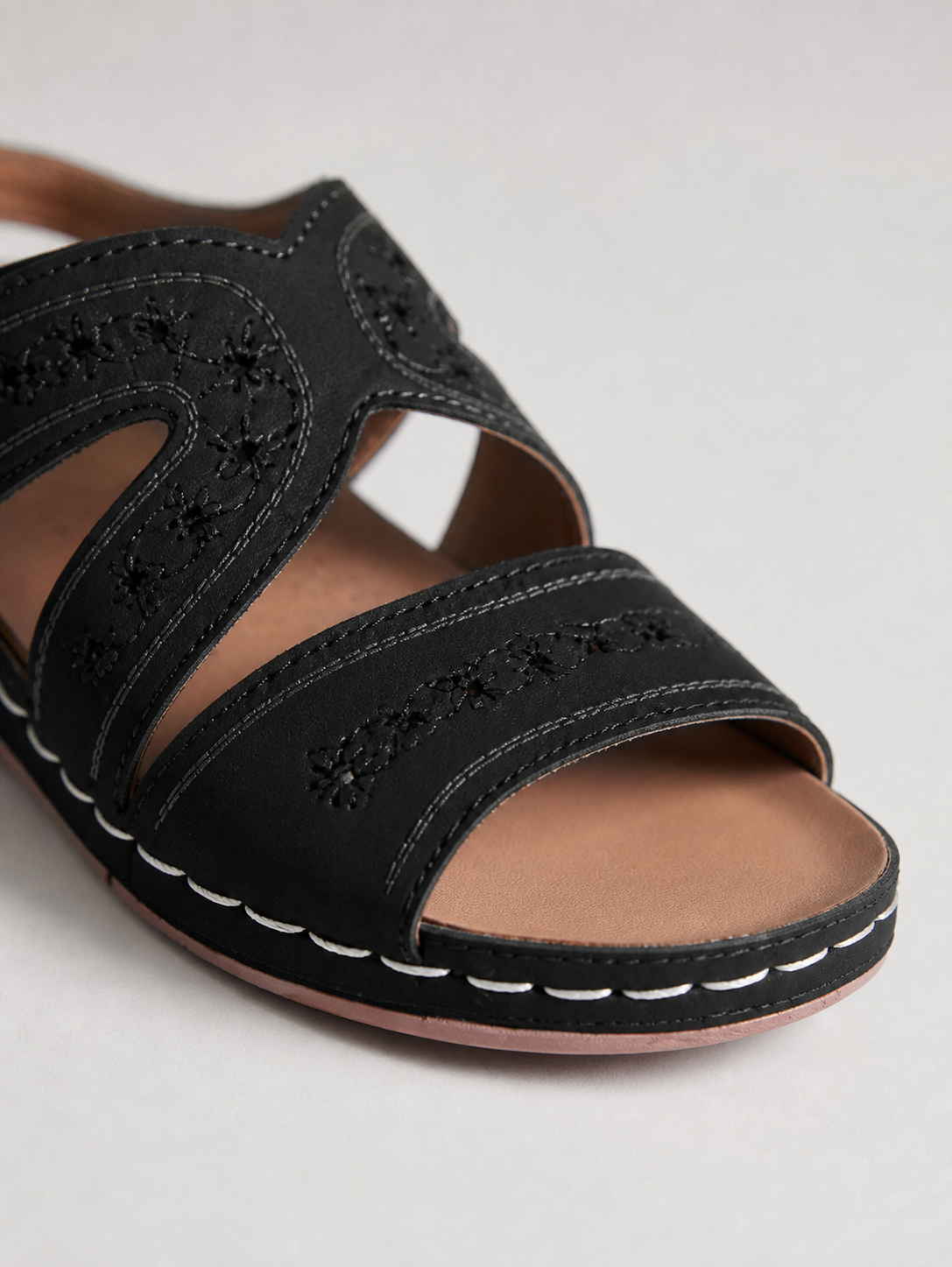 Calla Embroidered Slide Sandals | Women's Flat Slip-On Slides