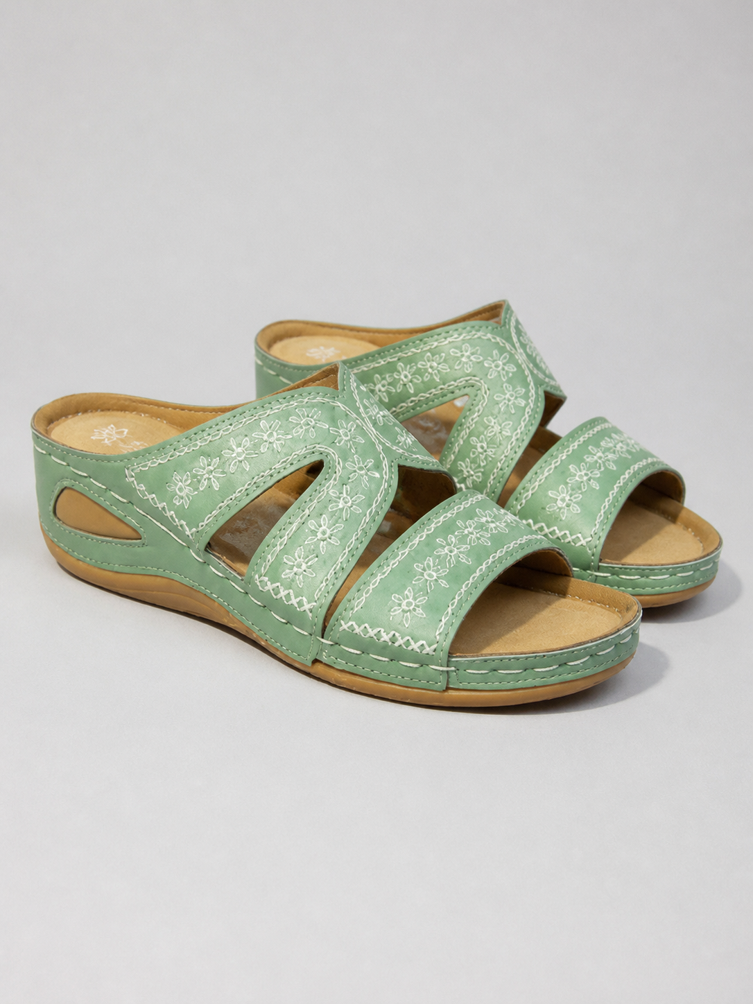 Calla Embroidered Slide Sandals | Women's Flat Slip-On Slides