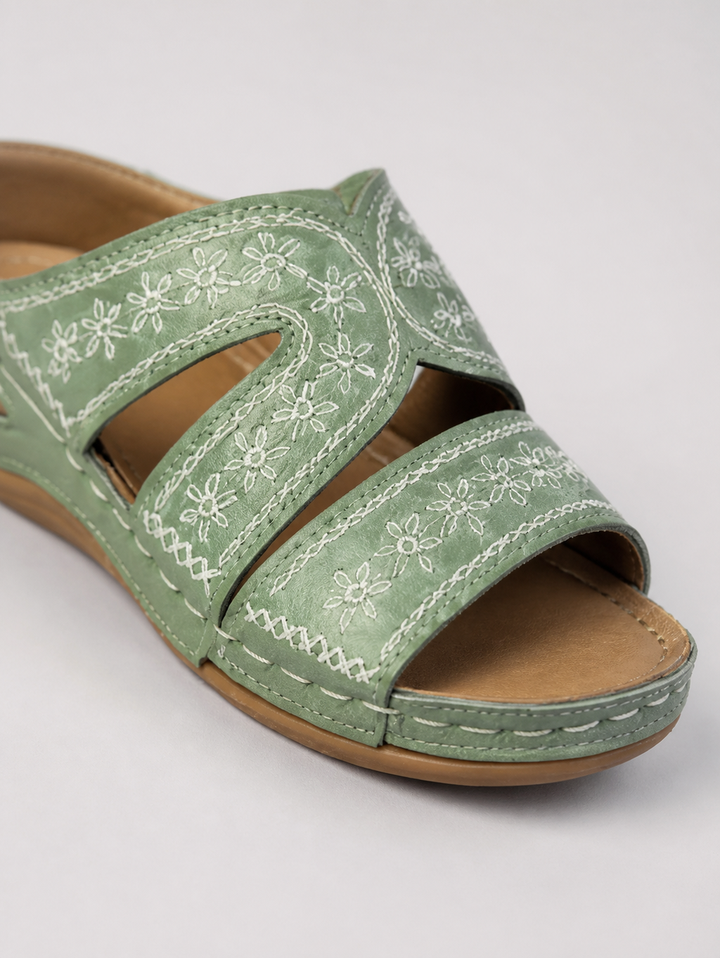 Calla Embroidered Slide Sandals | Women's Flat Slip-On Slides