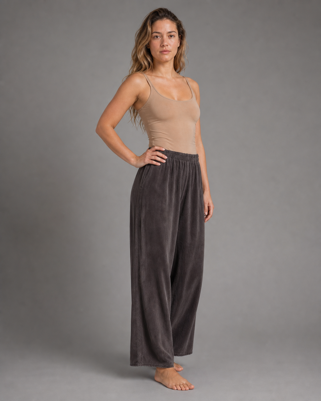Nicole Wide-Leg Pants | Women's Elegant Relaxed Trousers — Gray — threequarter