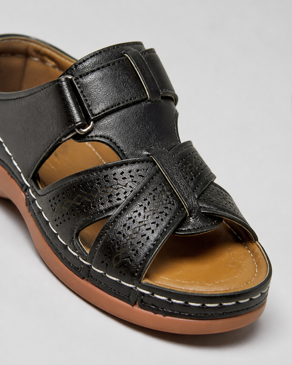 Aria Woven Wedge Sandals | Women's Cushioned Toe-Loop Sandals — Black — macro