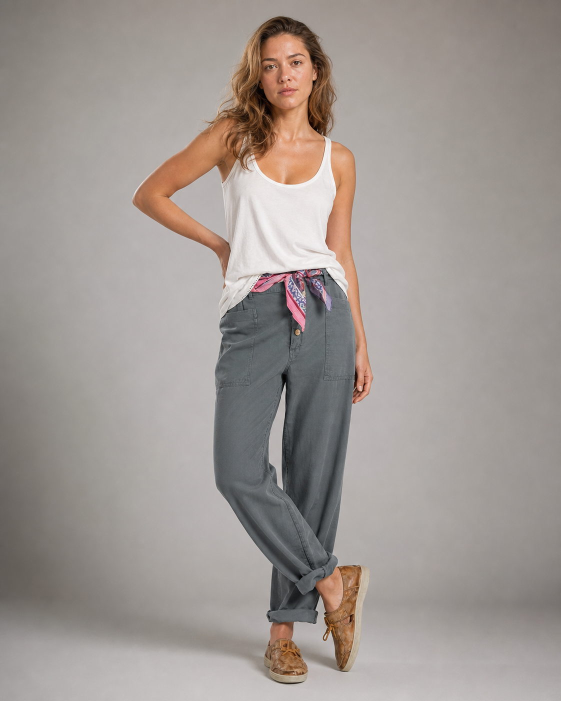 Lise Relaxed Straight Pants | Women's Elegant Trousers — Gray — threequarter