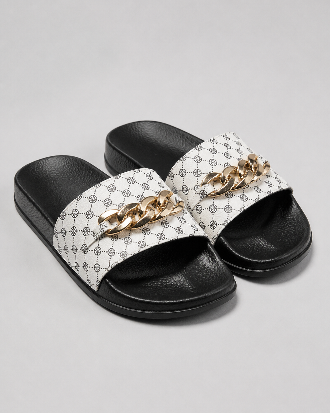 Milano Chain-Detail Sandals | Women's Cushioned Comfort Sandals — White — hero