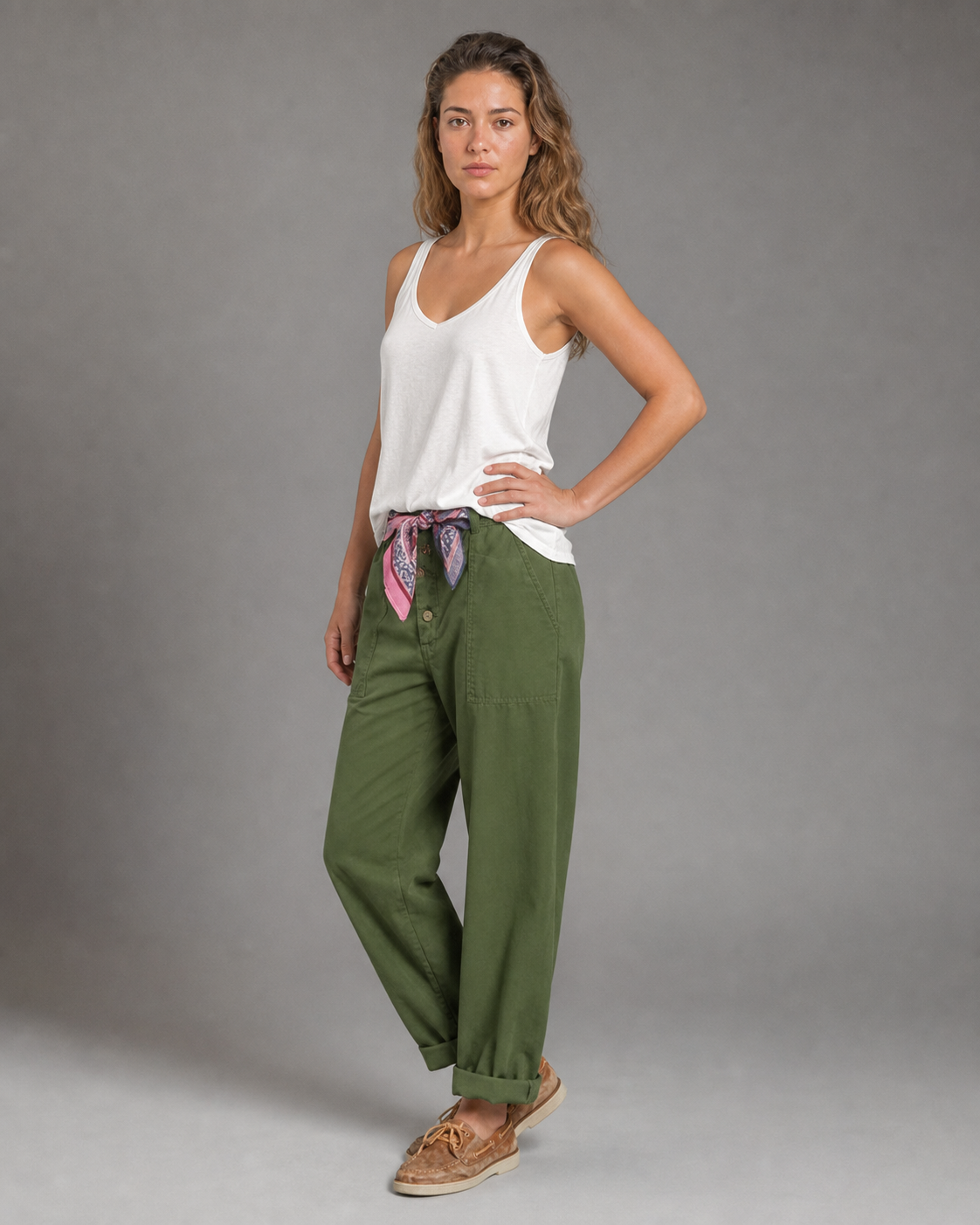 Lise Relaxed Straight Pants | Women's Elegant Trousers — Green — threequarter