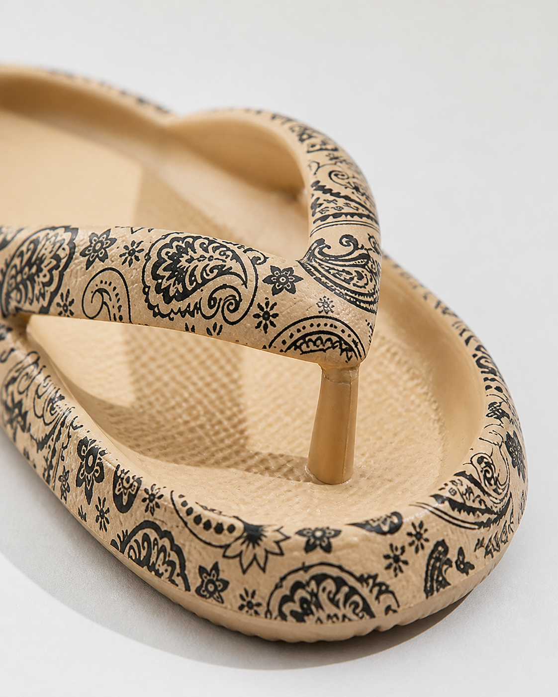 Marsa Criss-Cross Thong Sandals | Women's Cushioned Foam Sandals — Khaki — macro