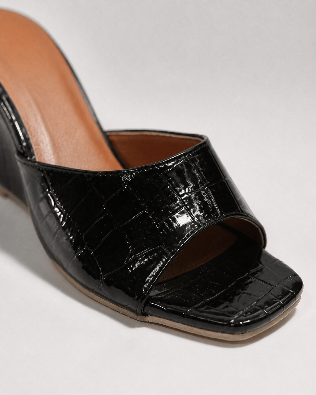 Monroe Snake-Effect Wedge Sandals | Women's Peep-Toe Mule Sandals — Black — macro